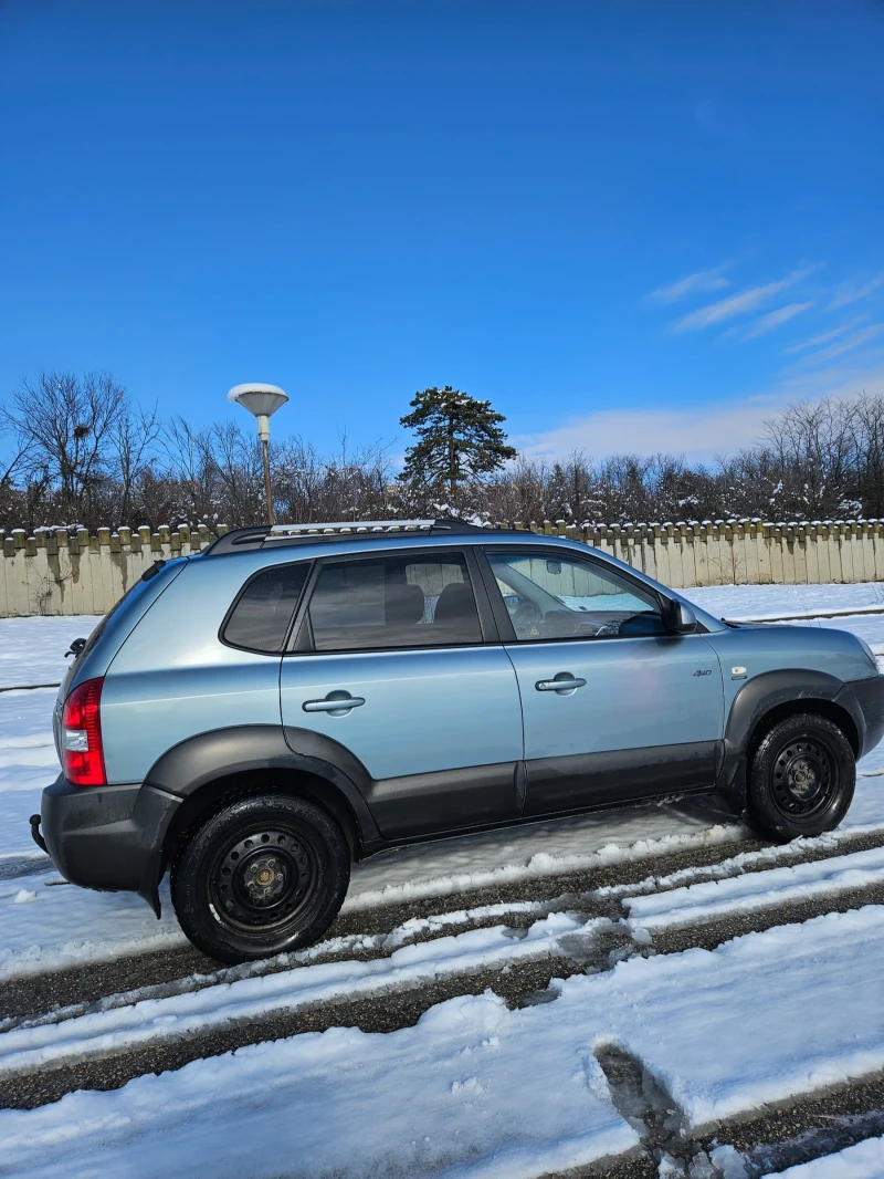 Hyundai Tucson 2.0cdri, снимка 4 - Автомобили и джипове - 48432411