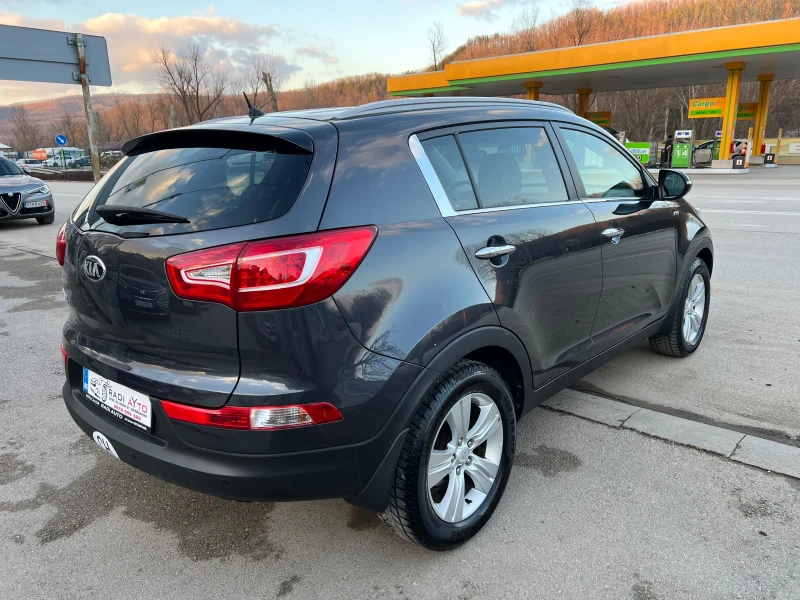 Kia Sportage 2.0i 4х4 ШВЕЙЦАРИЯ, снимка 3 - Автомобили и джипове - 49349246