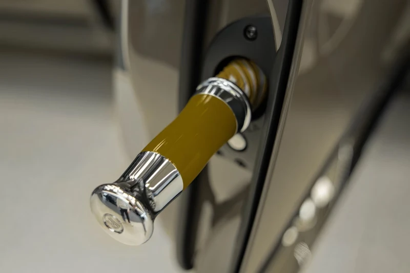 Rolls-Royce Cullinan, снимка 13 - Автомобили и джипове - 52422385