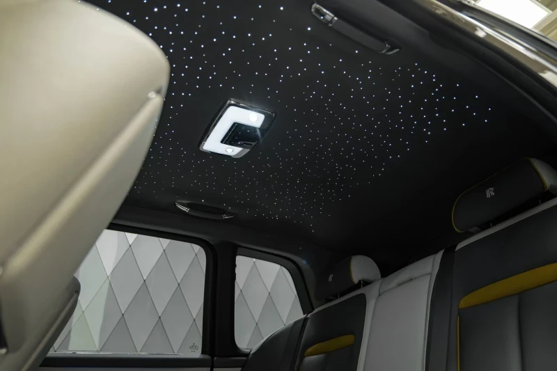 Rolls-Royce Cullinan, снимка 12 - Автомобили и джипове - 52422385