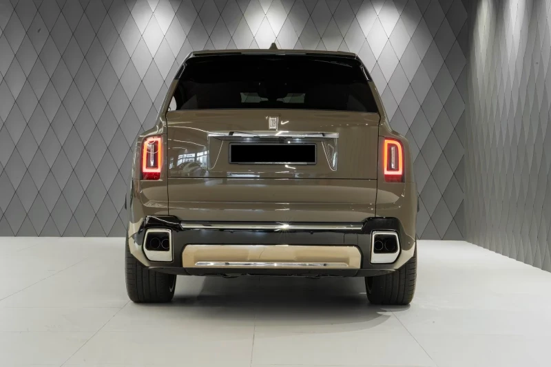 Rolls-Royce Cullinan, снимка 5 - Автомобили и джипове - 52422385