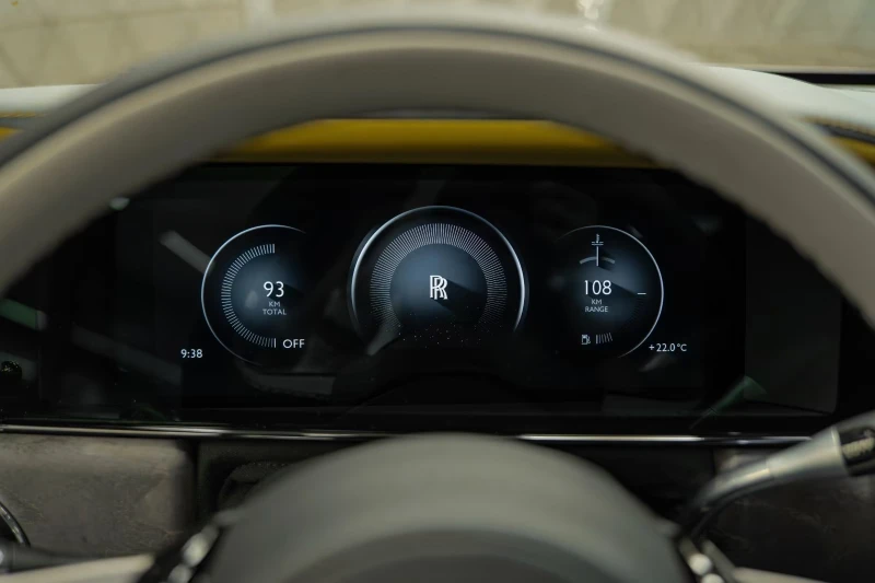 Rolls-Royce Cullinan, снимка 14 - Автомобили и джипове - 52422385