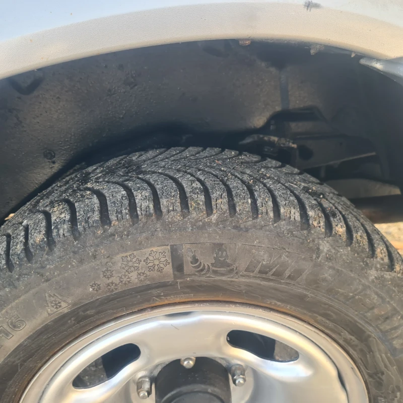 Suzuki Grand vitara, снимка 7 - Автомобили и джипове - 52548551