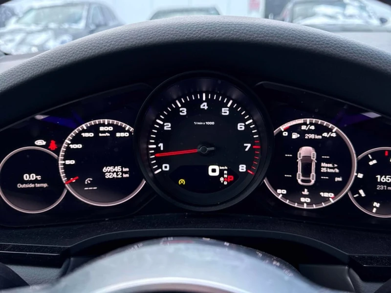 Porsche Cayenne 2022 Coupe AWD * CARFAX * БЕЗ ПЪРВОНАЧАЛНА ВНОСКА, снимка 8 - Автомобили и джипове - 52793652