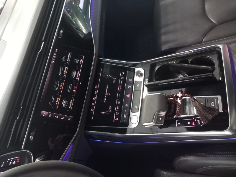 Audi Q8, снимка 5 - Автомобили и джипове - 53100348