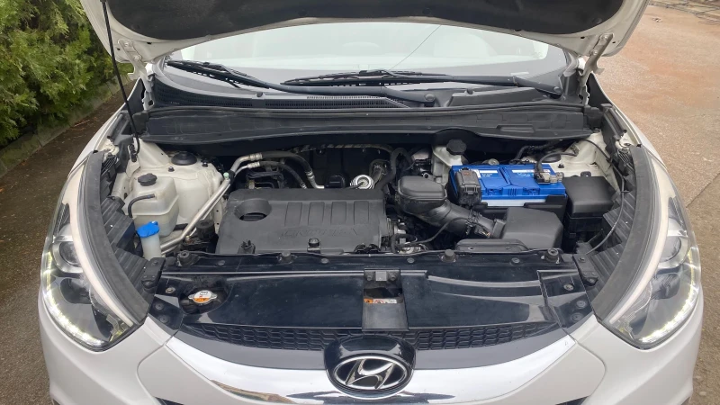 Hyundai IX35 1.7 CRDI, снимка 10 - Автомобили и джипове - 53190542