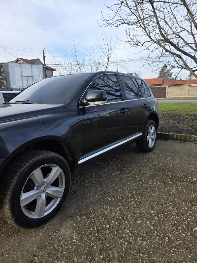 VW Touareg, снимка 3 - Автомобили и джипове - 53449512