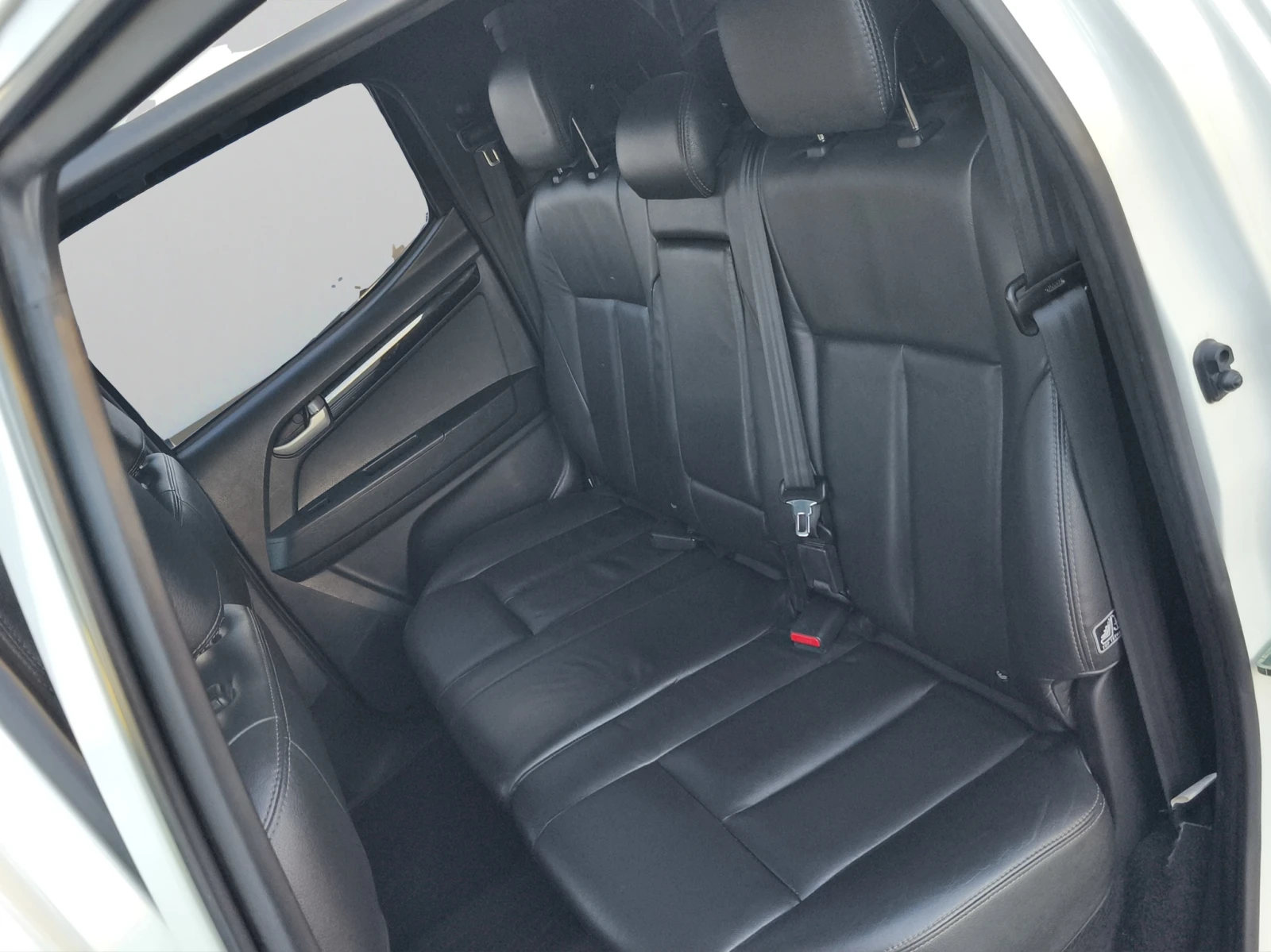 Isuzu D-max 4x4 2.5 AT E5/1511R25 | Mobile.bg   12