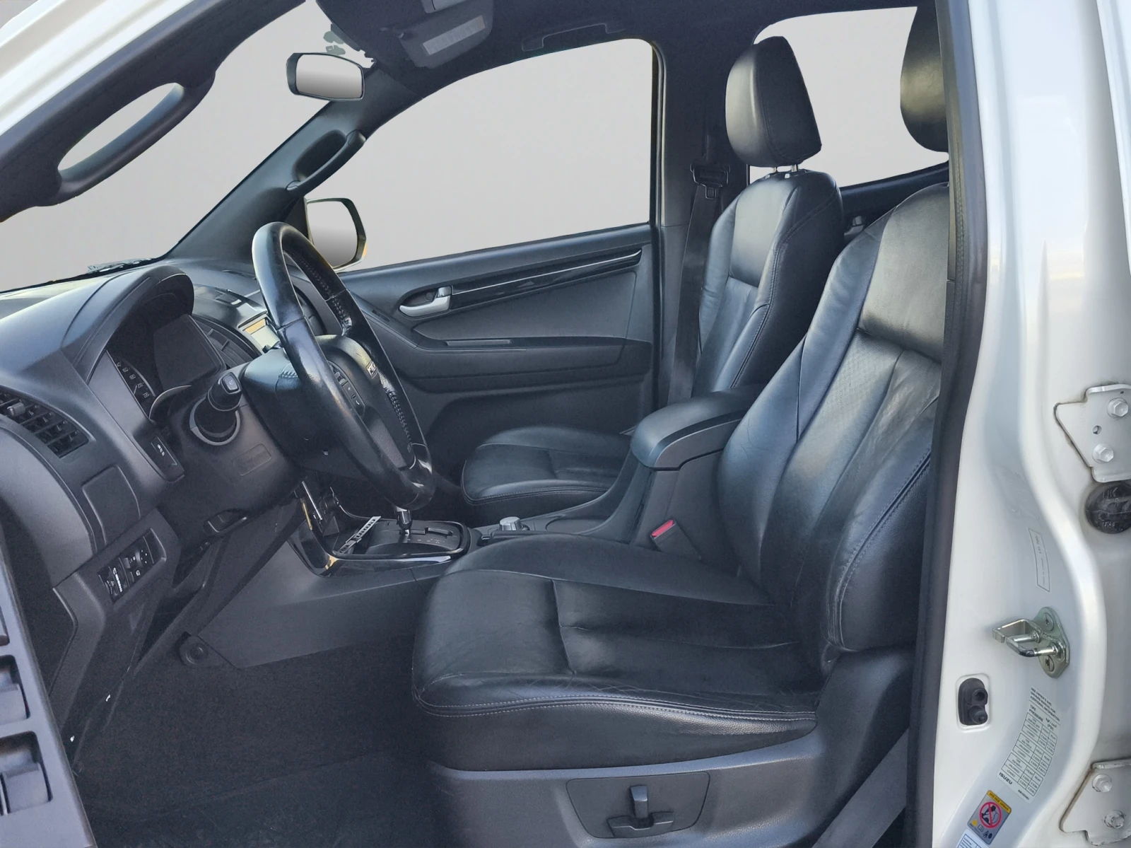 Isuzu D-max 4x4 2.5 AT E5/1511R25 | Mobile.bg   11