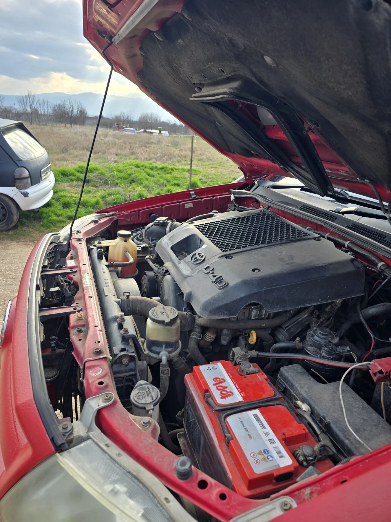 Toyota Hilux D4D 2.5, снимка 13 - Автомобили и джипове - 53588054