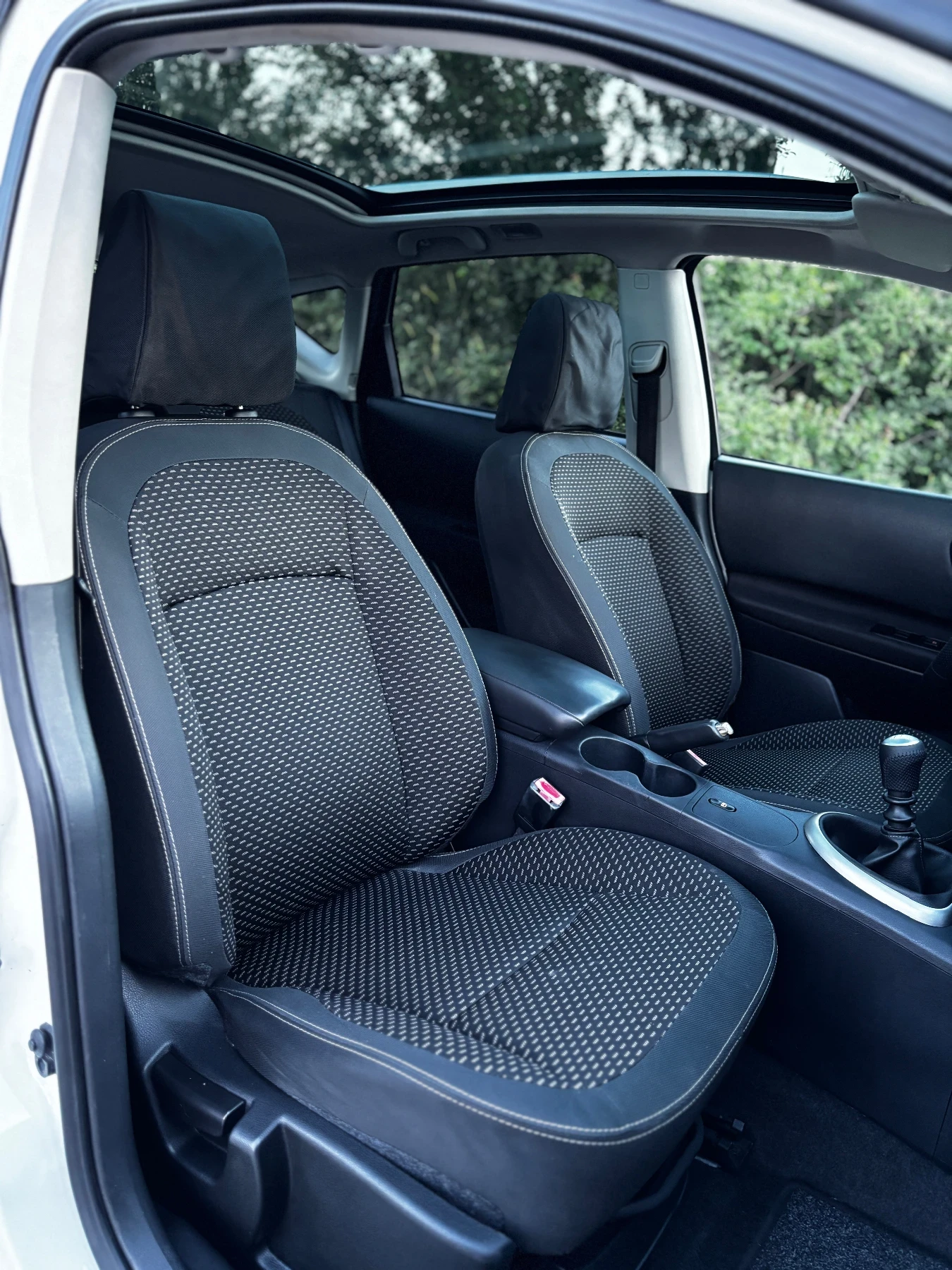Nissan Qashqai 2.0 DCI КАМЕРА - ИТАЛИЯ , снимка 10 - Автомобили и джипове - 54840506