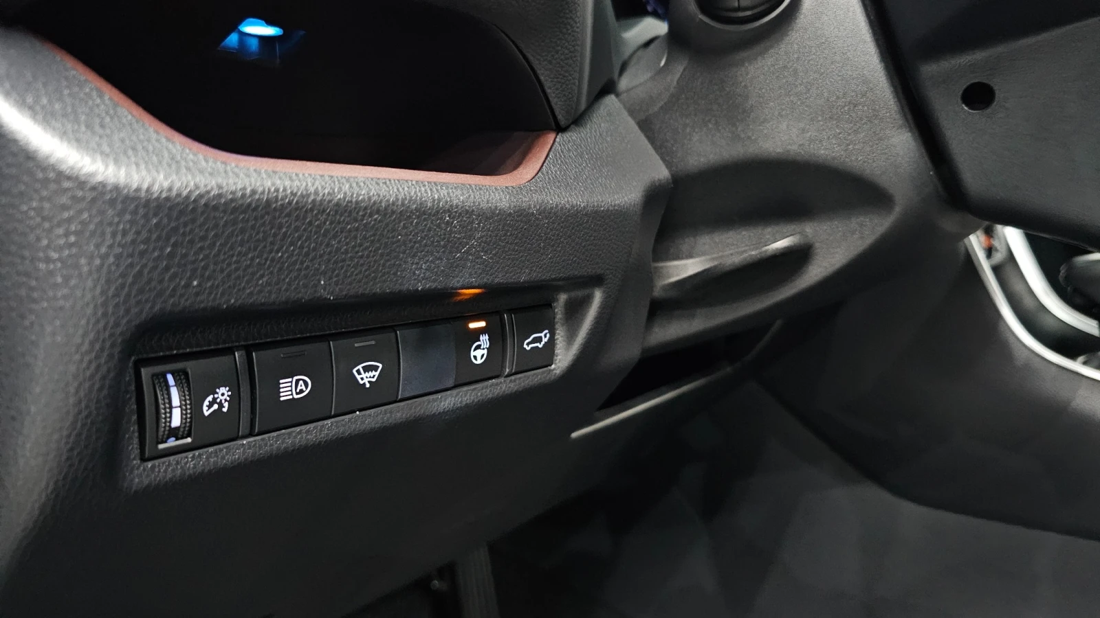 Toyota Rav4 2.5 Hybrid AWD | Distronic | Memory | Обдухване, снимка 14 - Автомобили и джипове - 55178529