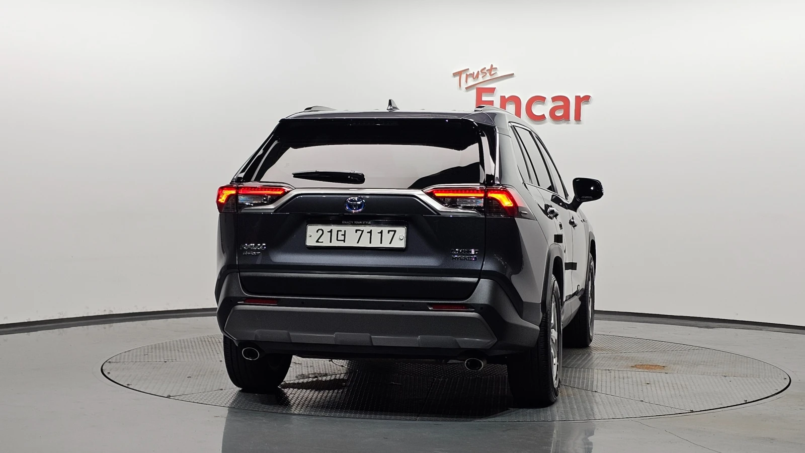 Toyota Rav4 2.5 Hybrid AWD | Distronic | Memory | Обдухване, снимка 3 - Автомобили и джипове - 55178529