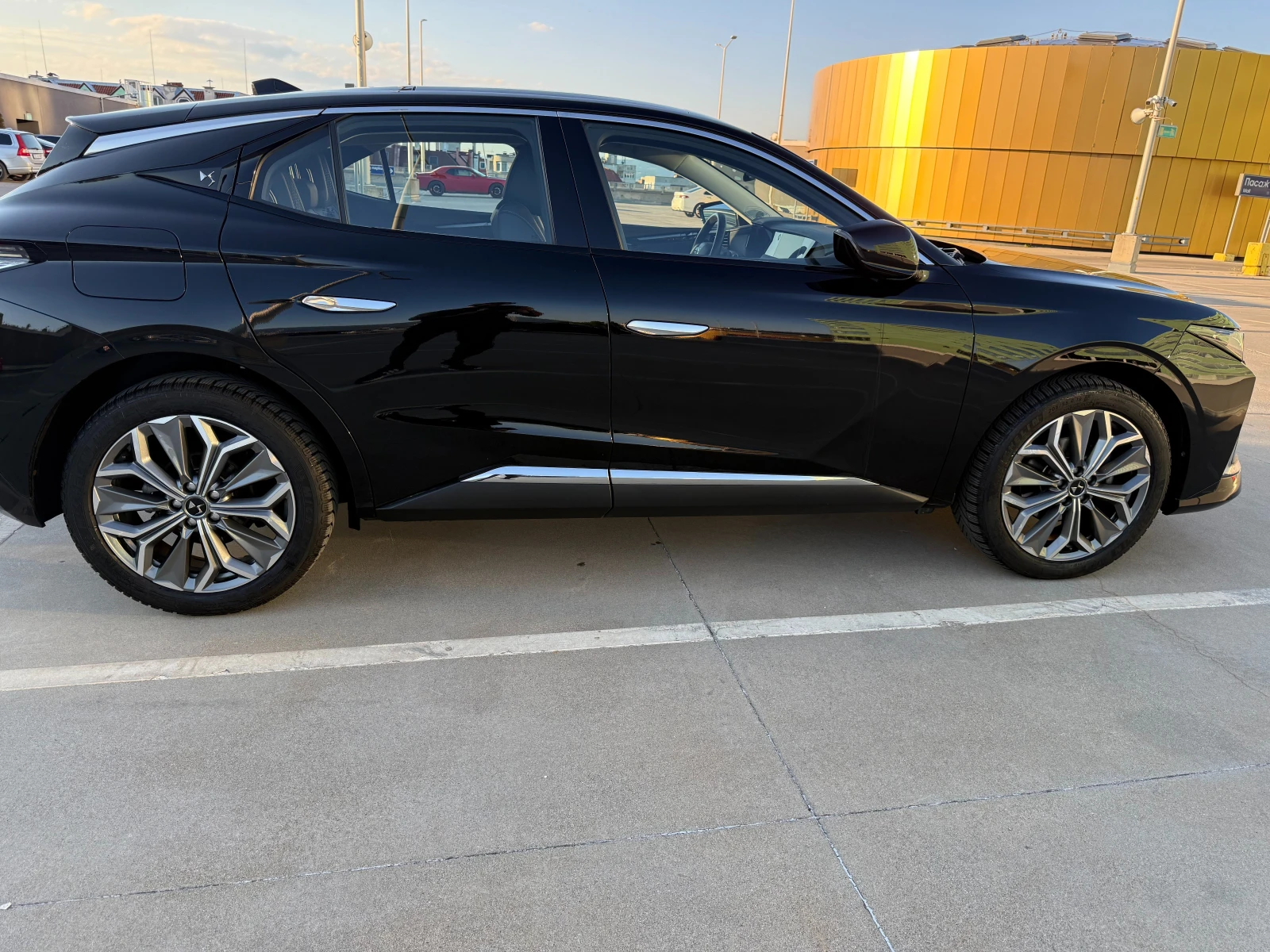 DS DS 4 Crossback 39300км/ОБСЛУЖЕНА/ПАНОРАМА/HEADS UP, снимка 8 - Автомобили и джипове - 55245333