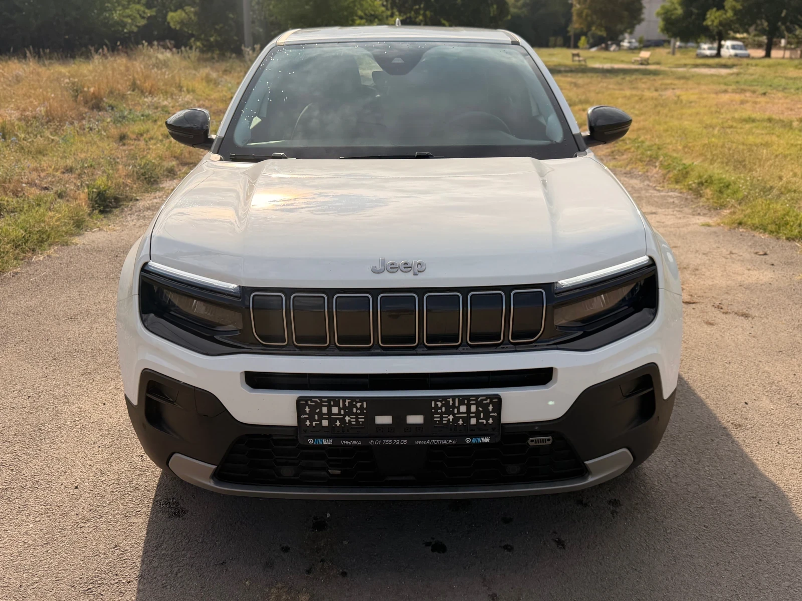 Jeep Avenger, снимка 2 - Автомобили и джипове - 55606150