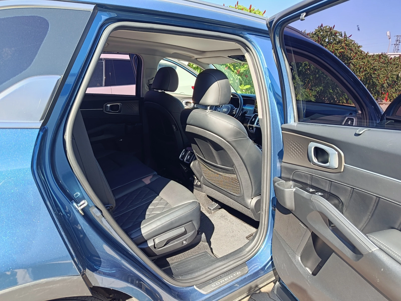 Kia Sorento Signature, снимка 15 - Автомобили и джипове - 55796353