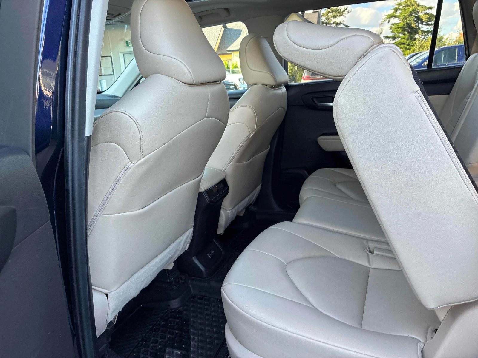 Toyota Highlander XLE AWD | CARFAX | АВТОФИНАНСИРАНЕ, снимка 11 - Автомобили и джипове - 55892528
