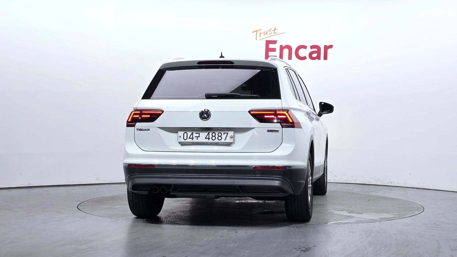 VW Tiguan 2.0TDI 4Motion PRESTIGE , снимка 4 - Автомобили и джипове - 56119672