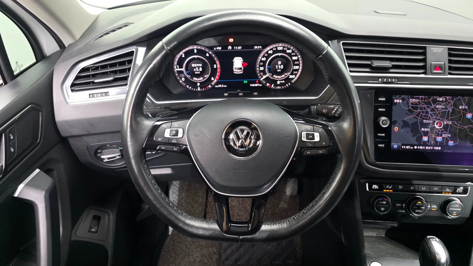 VW Tiguan 2.0TDI 4Motion PRESTIGE , снимка 11 - Автомобили и джипове - 56119672