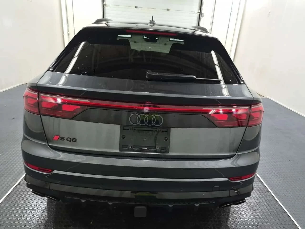 Audi SQ8, снимка 4 - Автомобили и джипове - 56734241