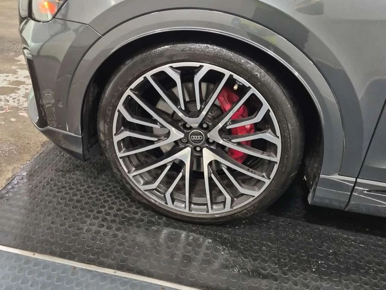 Audi SQ8, снимка 6 - Автомобили и джипове - 56734241