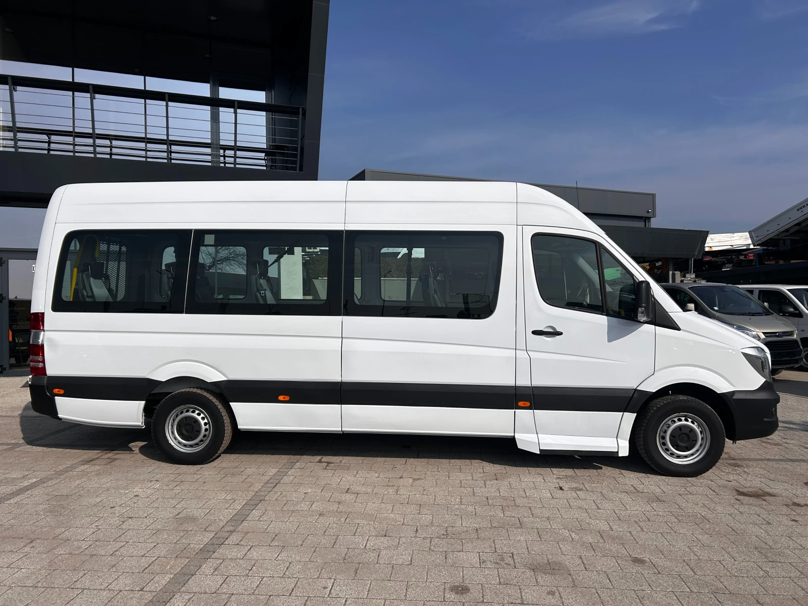 Mercedes-Benz Sprinter 313CDI Maxi 9-местен Euro 6 Рампа - изображение 7