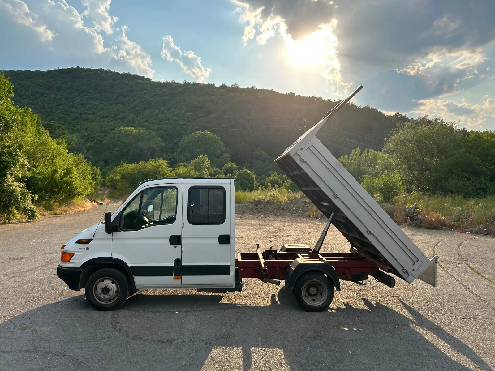 Iveco Daily 35c11 Кат. * Б* Самосвал - изображение 2