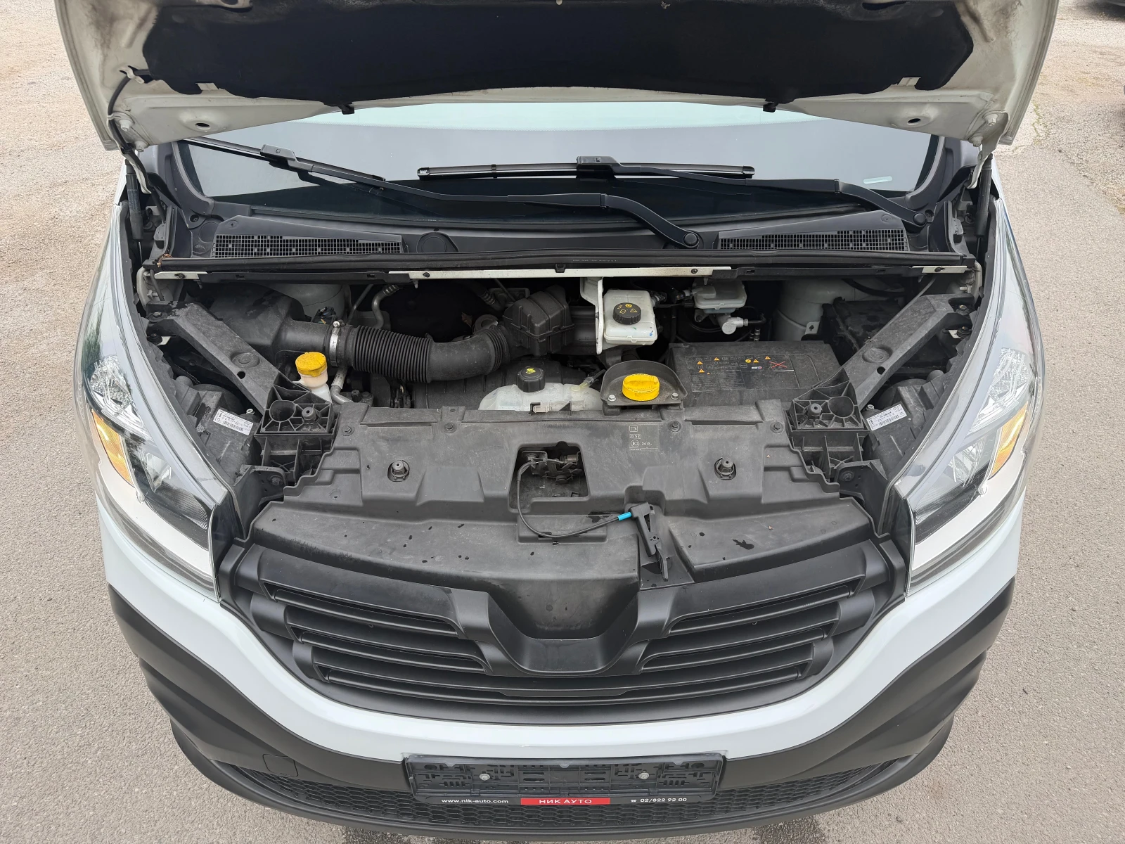 Renault Trafic 1.6DCI* L1H1* Facelift , снимка 15 - Бусове и автобуси - 54449611
