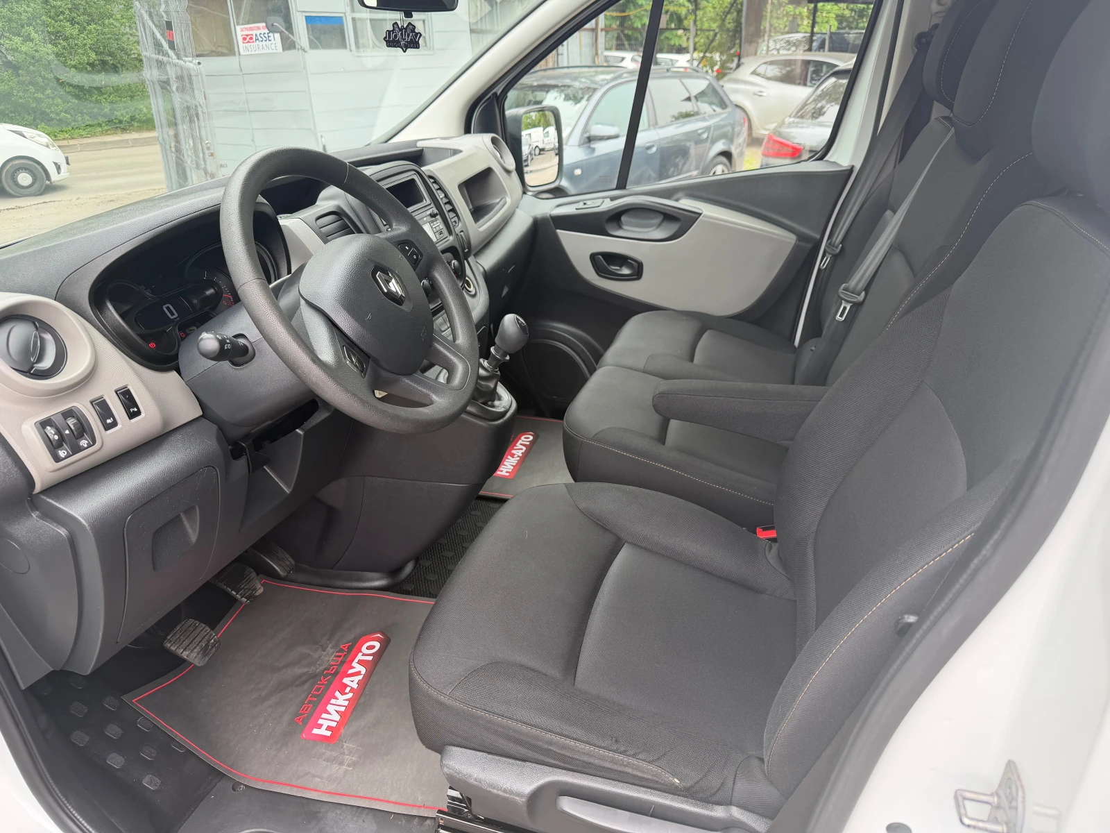 Renault Trafic 1.6DCI* L1H1* Facelift , снимка 11 - Бусове и автобуси - 54449611
