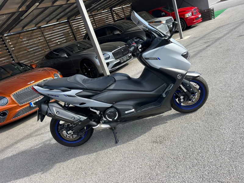 Yamaha T-max 2022* 560сс* АЛАРМА* ФУЛ ЛЕД* ПОДГРЕВ* , снимка 16 - Мотоциклети и мототехника - 47623476