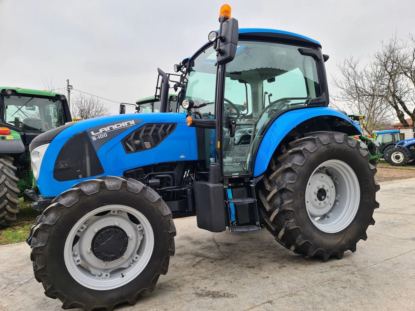 Трактор Landini 5 - 100, снимка 1