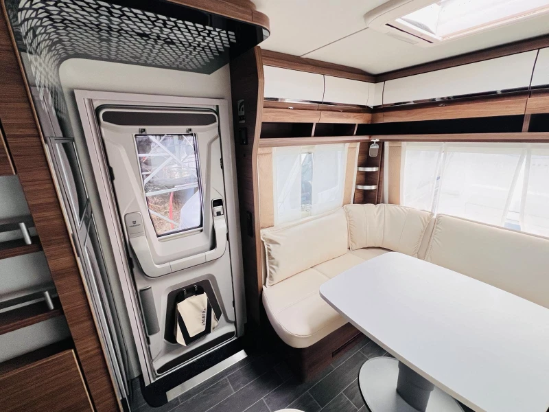 Каравана Tabbert Puccini 655, снимка 8 - Каравани и кемпери - 52684906