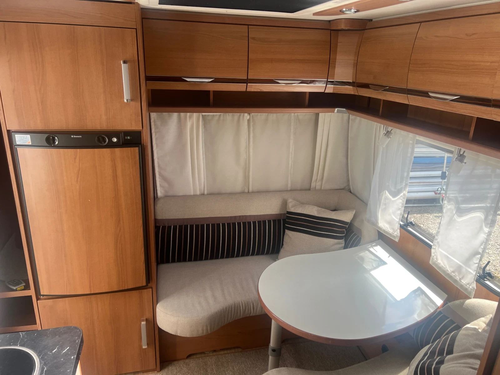 Каравана LMC musics 440D, снимка 7 - Каравани и кемпери - 54679984