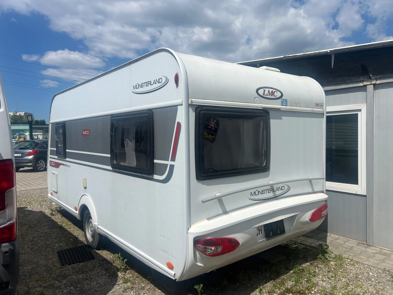 Каравана LMC musics 440D, снимка 13 - Каравани и кемпери - 54679984