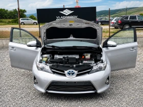 Toyota Auris 1.8 Hybrid Реални КМ / 1 СОБСТВЕНИК / БЕЗ РЪЖДА, снимка 11