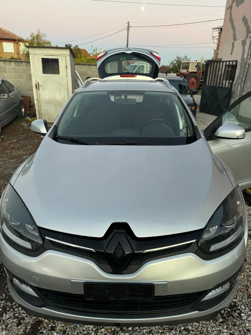 Renault Megane SPORTOUR, снимка 1 - Автомобили и джипове - 47610042