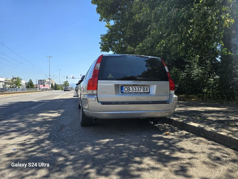 Volvo V70 2.4 D5, снимка 5 - Автомобили и джипове - 48312852