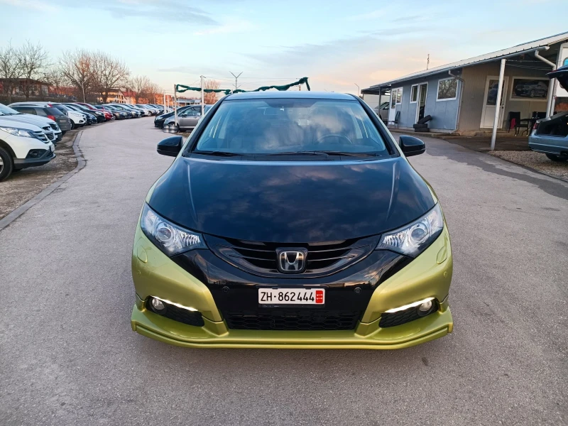 Honda Civic 1.8i-140кс-ШВЕЙЦАРИЯ-РЪЧКА-6ск-Кeyless-ДИСТРОНИК, снимка 1 - Автомобили и джипове - 48870139