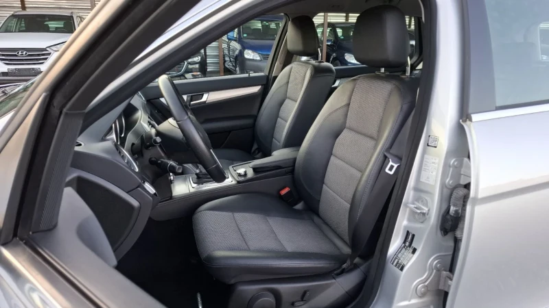 Mercedes-Benz C 300 4-MATIC/ЕДИН СОБСТВЕНИК , снимка 9 - Автомобили и джипове - 50527022