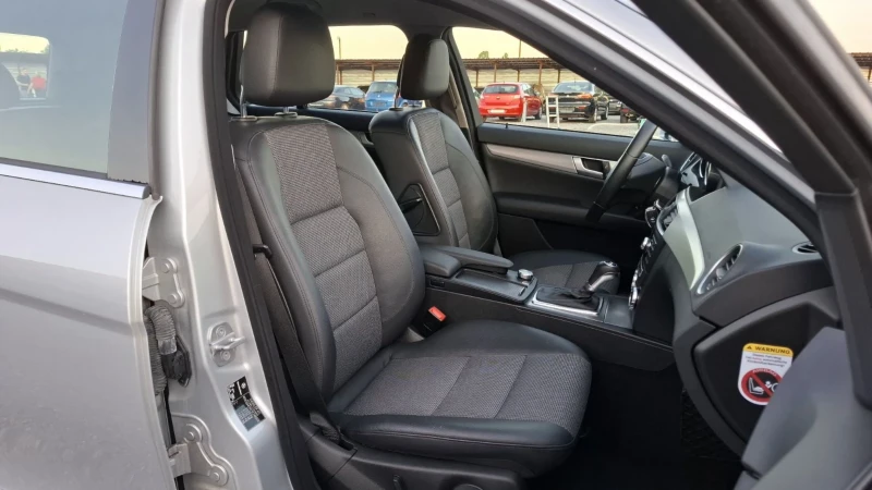 Mercedes-Benz C 300 4-MATIC/ЕДИН СОБСТВЕНИК , снимка 15 - Автомобили и джипове - 50527022