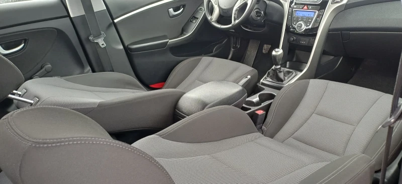 Hyundai I30, снимка 11 - Автомобили и джипове - 52017447
