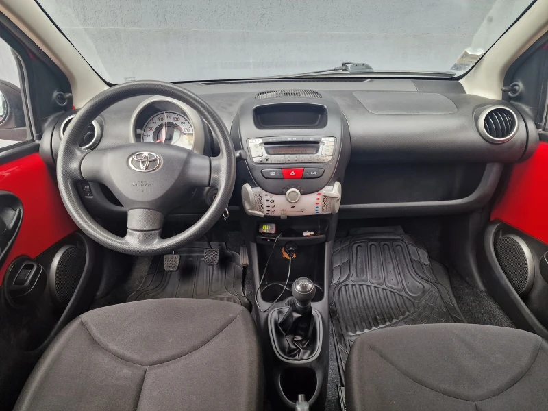 Toyota Aygo 1.0 Закупен от България, снимка 17 - Автомобили и джипове - 52573773