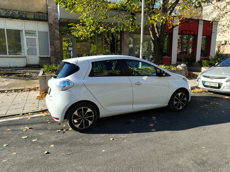 Renault Zoe, снимка 4 - Автомобили и джипове - 52656318