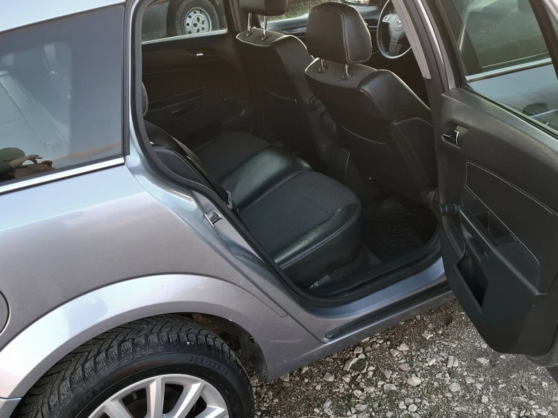 Opel Astra 1.6 i twinport , снимка 9 - Автомобили и джипове - 53174679
