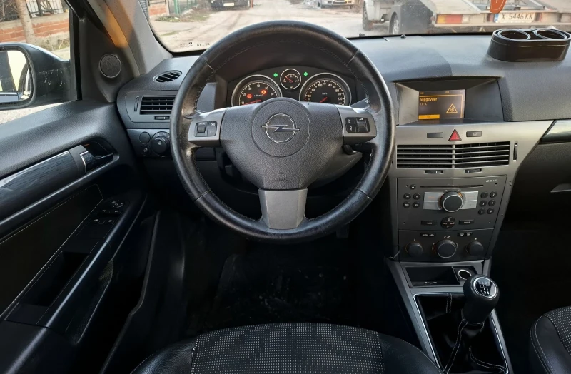Opel Astra 1.6 i twinport , снимка 11 - Автомобили и джипове - 53174679
