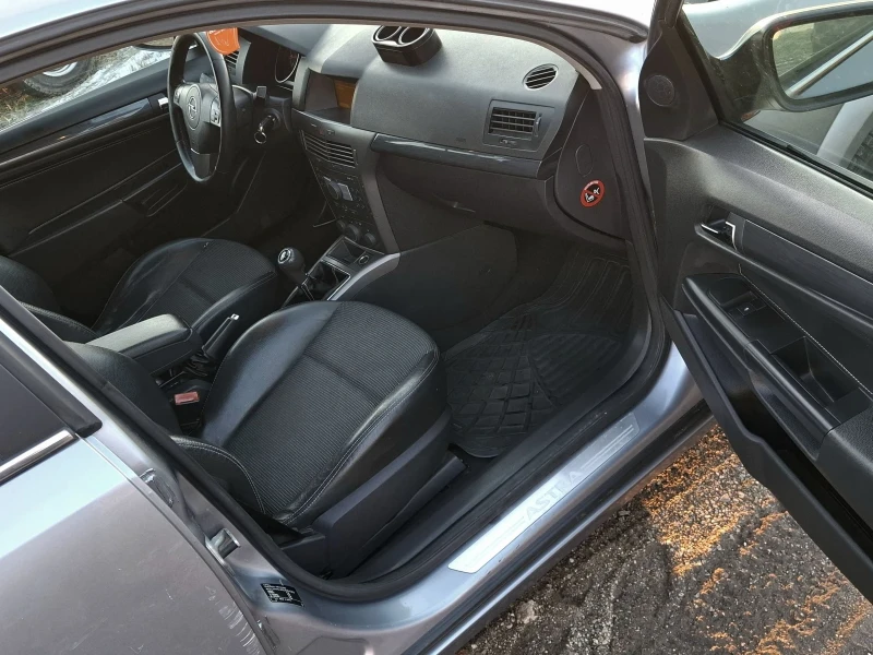 Opel Astra 1.6 i twinport , снимка 10 - Автомобили и джипове - 53174679