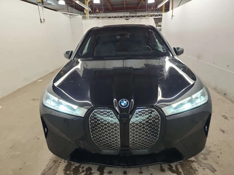 BMW iX XDRIVE40* ОБДУХВАНЕ* ДИСТРОНИК* 360* ВТОРИ ГУМИ, снимка 2 - Автомобили и джипове - 53508606