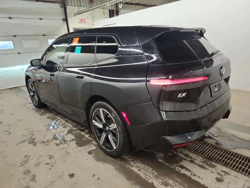 BMW iX XDRIVE40* ОБДУХВАНЕ* ДИСТРОНИК* 360* ВТОРИ ГУМИ, снимка 6 - Автомобили и джипове - 53508606