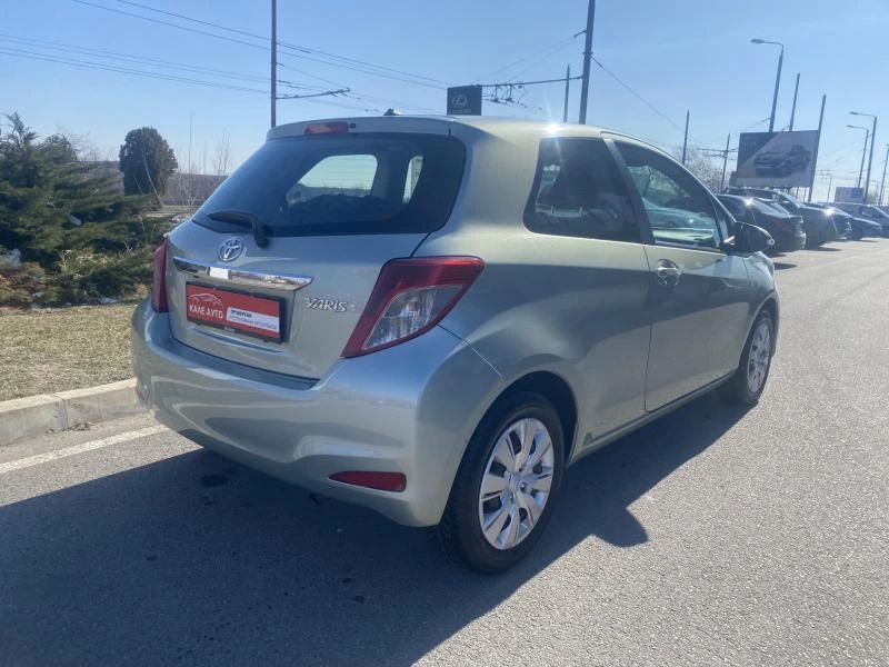 Toyota Yaris 1.0 MT - изображение 3