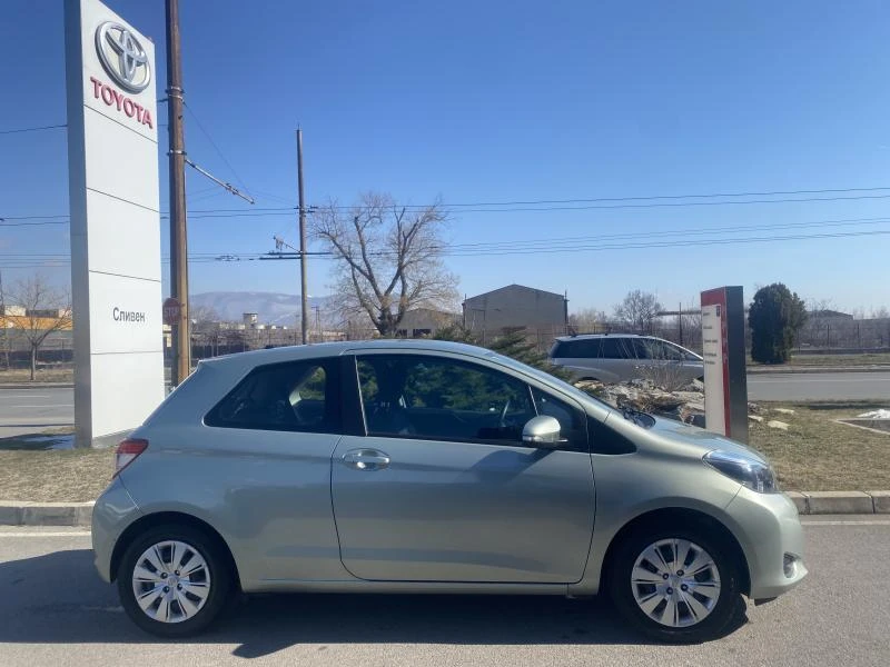 Toyota Yaris 1.0 MT - изображение 6